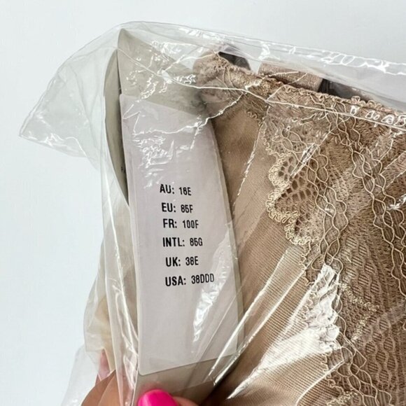 Parfait - Ladies Wired Seamless T-shirt Bra - European Nude. Size: 38DDD (US). - Picture 4 of 12